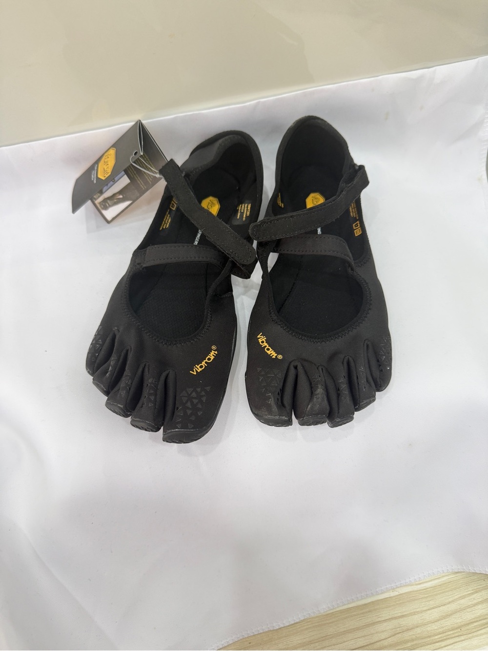 Vibram Women's FiveFingers Black Minimalist Toe Shoes with Strap